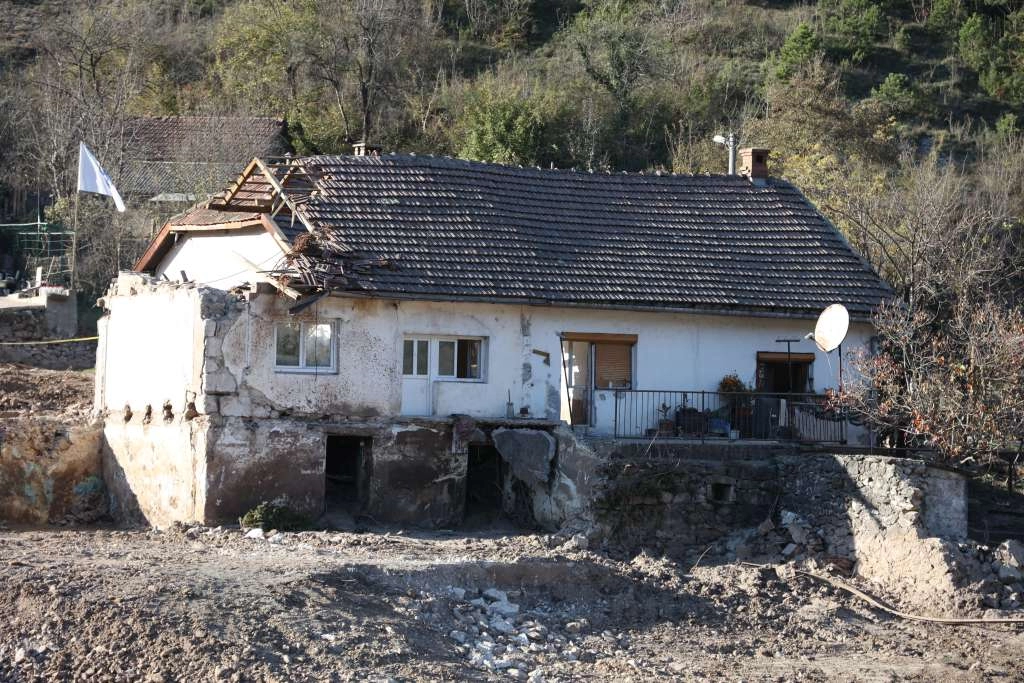 Jablanica: Nastavljeni radovi na uređenju lokaliteta za postavljanje kontejnerskog naselja